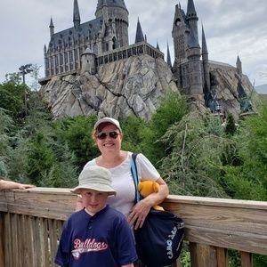 Meet your Posher, Liz